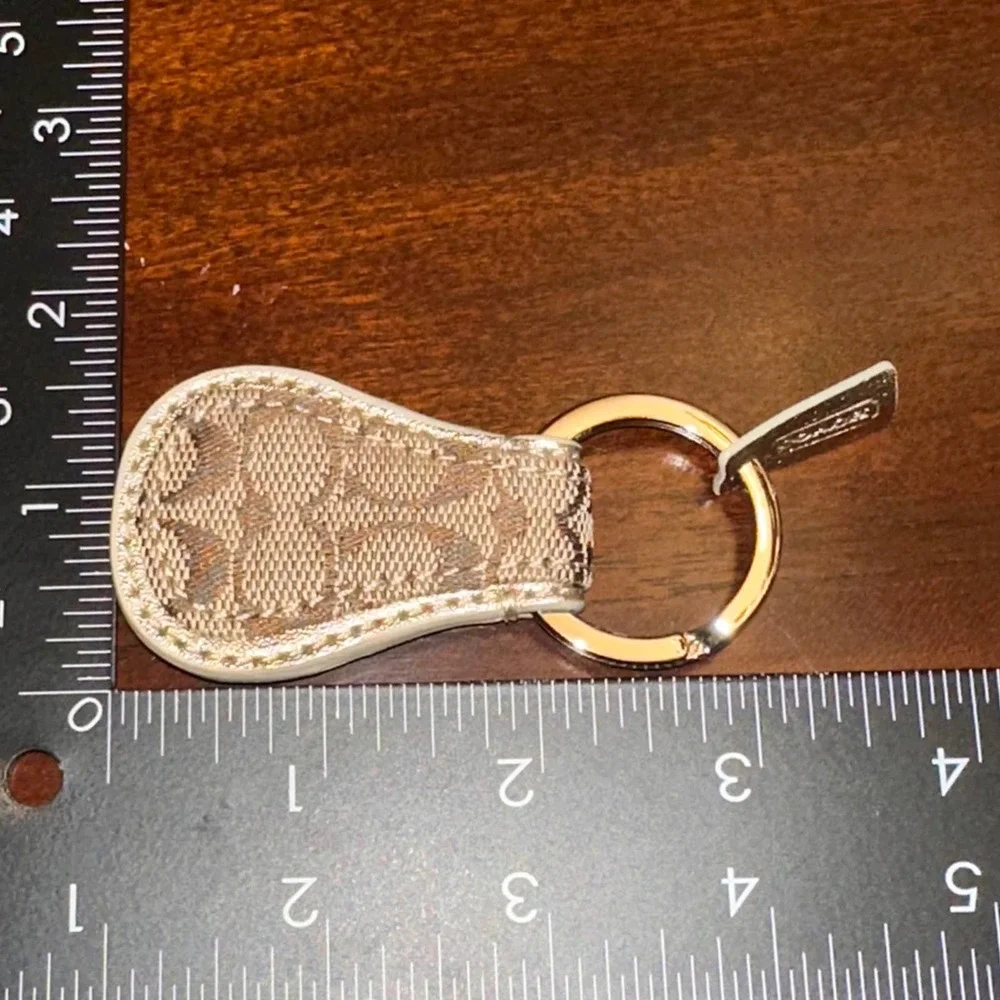 Coach - Signature C Teardrop Keyfob